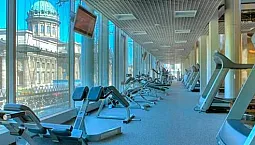 15 meilleurs clubs de fitness à Saint-Pétersbourg
