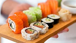 10 meilleures livraisons de sushis et de petits pains à Moscou
