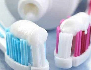 10 meilleurs dentifrices pour dents sensibles