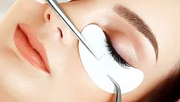 Top 10 des marques d'adhésifs pour extensions de cils