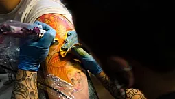 10 meilleurs salons de tatouage à Saint-Pétersbourg