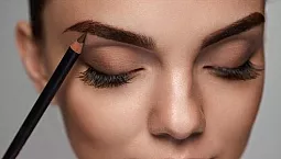 15 meilleurs crayons à sourcils