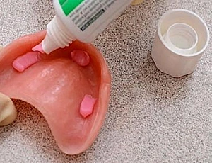 10 meilleures crèmes pour prothèses dentaires
