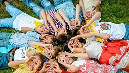 10 meilleurs camps pour enfants dans la région de Leningrad