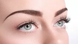 10 meilleurs studios d'extension de cils à Moscou
