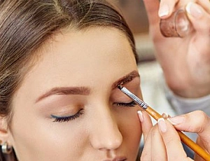 10 meilleures écoles de sourcils à Moscou