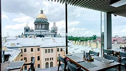5 meilleurs restaurants panoramiques à Saint-Pétersbourg