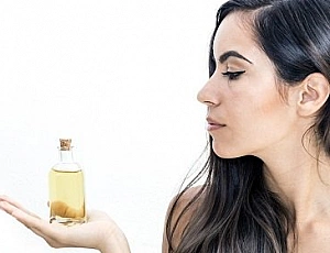 10 meilleures huiles essentielles pour les cheveux