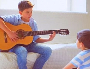 10 meilleures guitares acoustiques pour débutants
