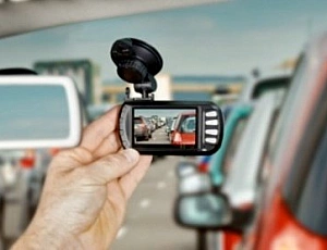 10 meilleurs enregistreurs vidéo de moins de 10 000 roubles
