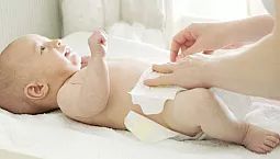 Meilleures couches pour nouveau-nés - Pampers, Huggies ou Merries ?