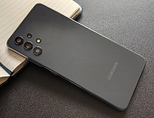 Quel Samsung Galaxy est le meilleur - M12, A12 ou A32 ?