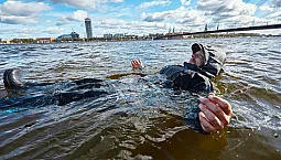 Les 10 meilleures combinaisons de flotteur de pêche sur glace pour 2021