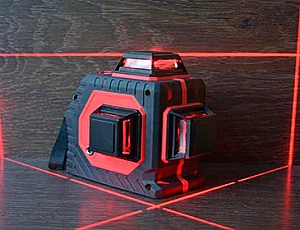 Meilleur niveau laser - Bosch, ADA ou DeWALT ?