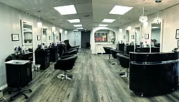 10 meilleurs salons de beauté à Iekaterinbourg