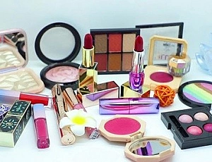 10 meilleures marques russes de cosmétiques décoratifs