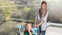 10 meilleurs scooters pour enfants avec siège et poignée parentale