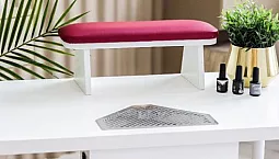 10 meilleurs aspirateurs de manucure intégrés à la table